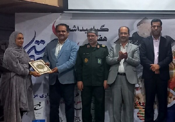 مدیرکل میراث‌فرهنگی، گردشگری و صنایع‌دستی هرمزگان:
                                مگر می‌شود شهر خلاق، بازار عرضه محصولات صنایع دستی نداشته باشد