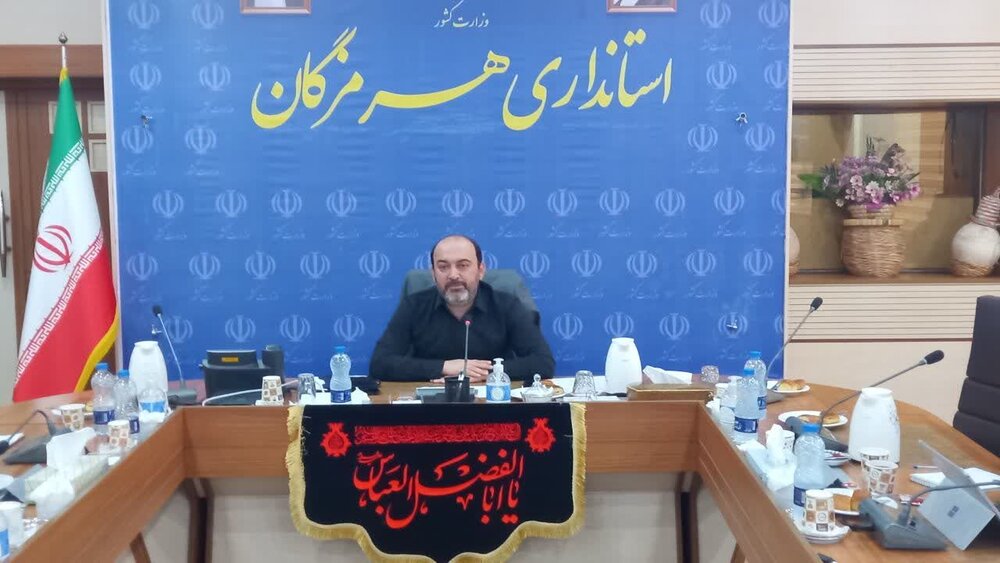 استاندار هرمزگان عنوان کرد:
                                افتتاح و کلنگ‌زنی ۳۷۰ مدرسه در سفر رئیس جمهور به هرمزگان