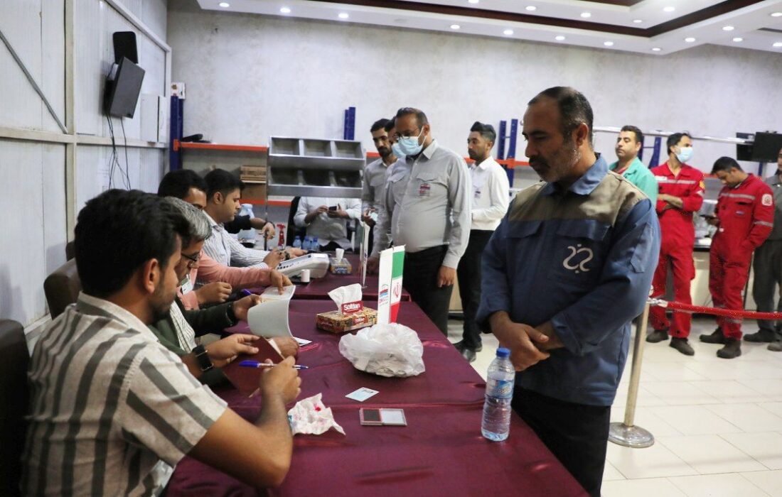 گزارش تصویری برگزاری انتخابات مجلس شورای اسلامی و مجلس خبرگان در شرکت فولاد هرمزگان