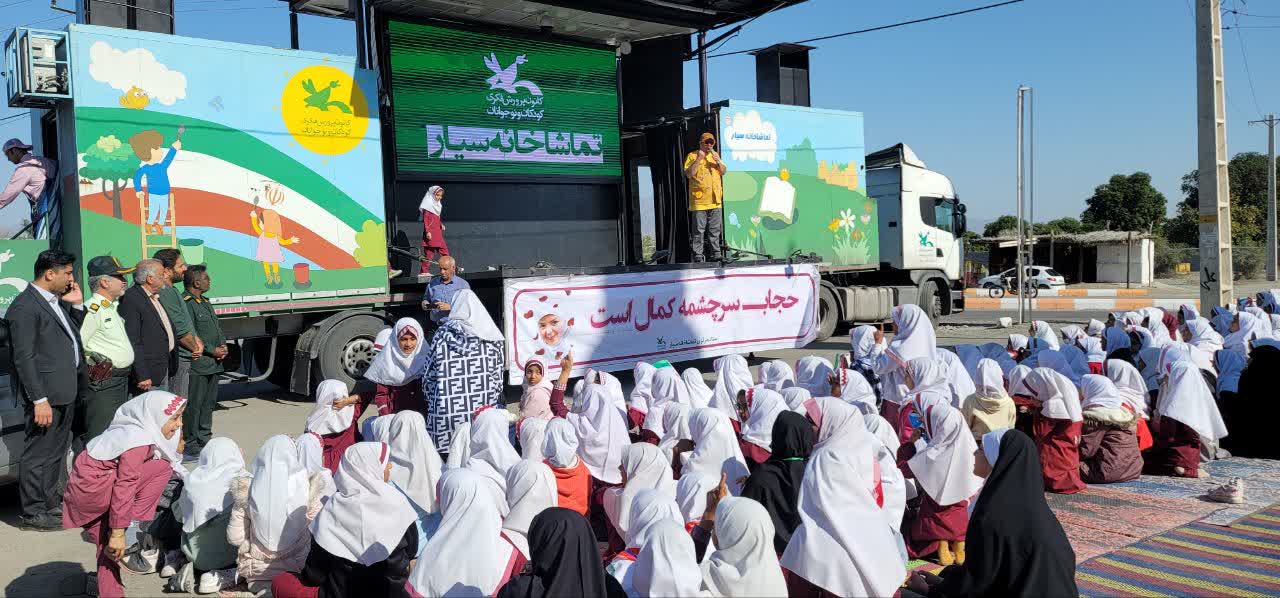  بیش از ۸۵۰ کودک، نوجوان و بزرگسال میهمان جشن های انقلاب شدند